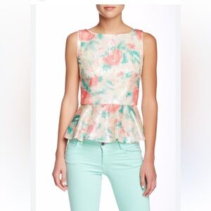 Alice + Olivia Rosie Sequin Peplum Rose
Top Medium
